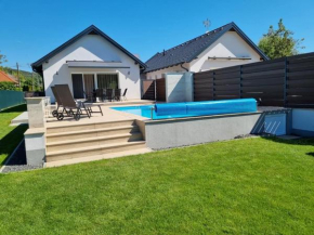 IronHill Apartmanház Vonyarcvashegy